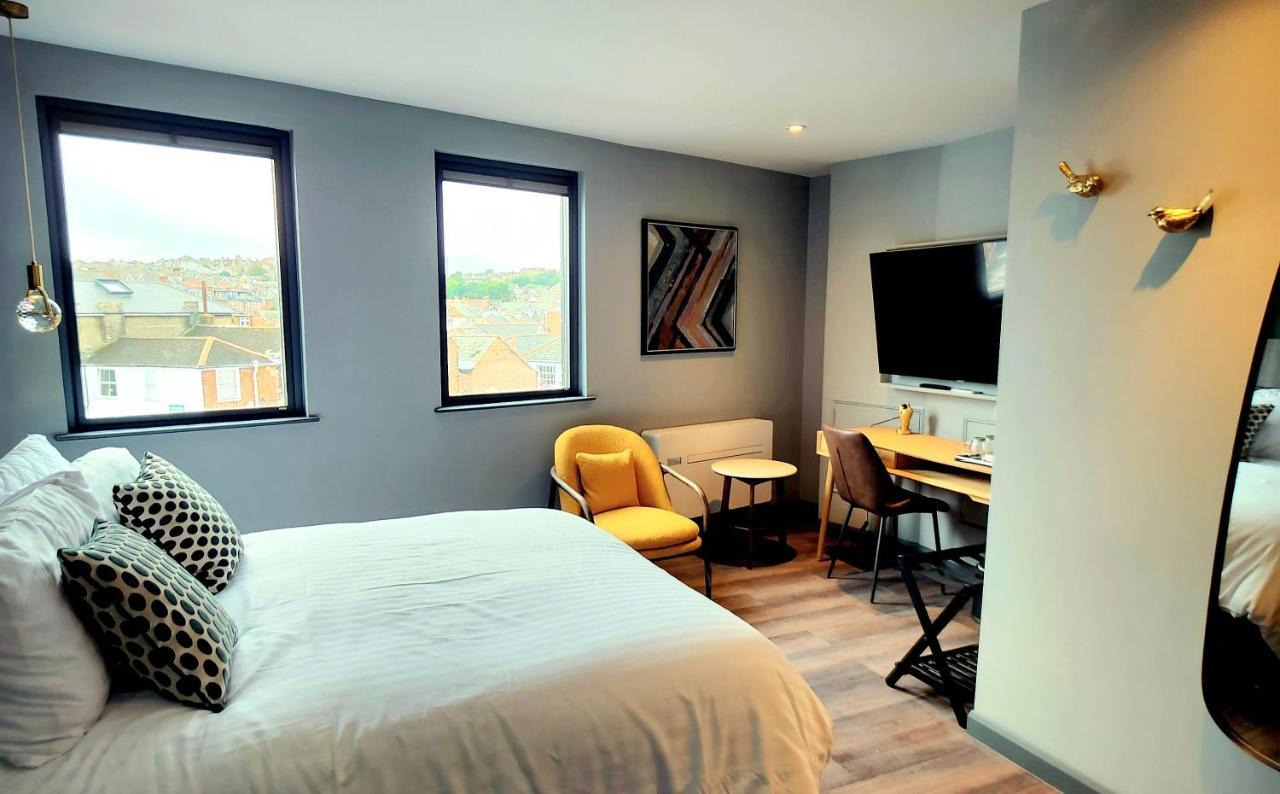 קאוז Pinnacle Suites Hotel מראה חיצוני תמונה