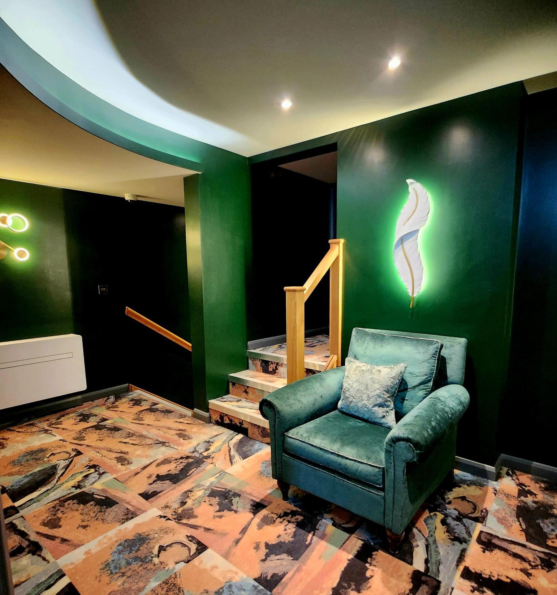 קאוז Pinnacle Suites Hotel מראה חיצוני תמונה