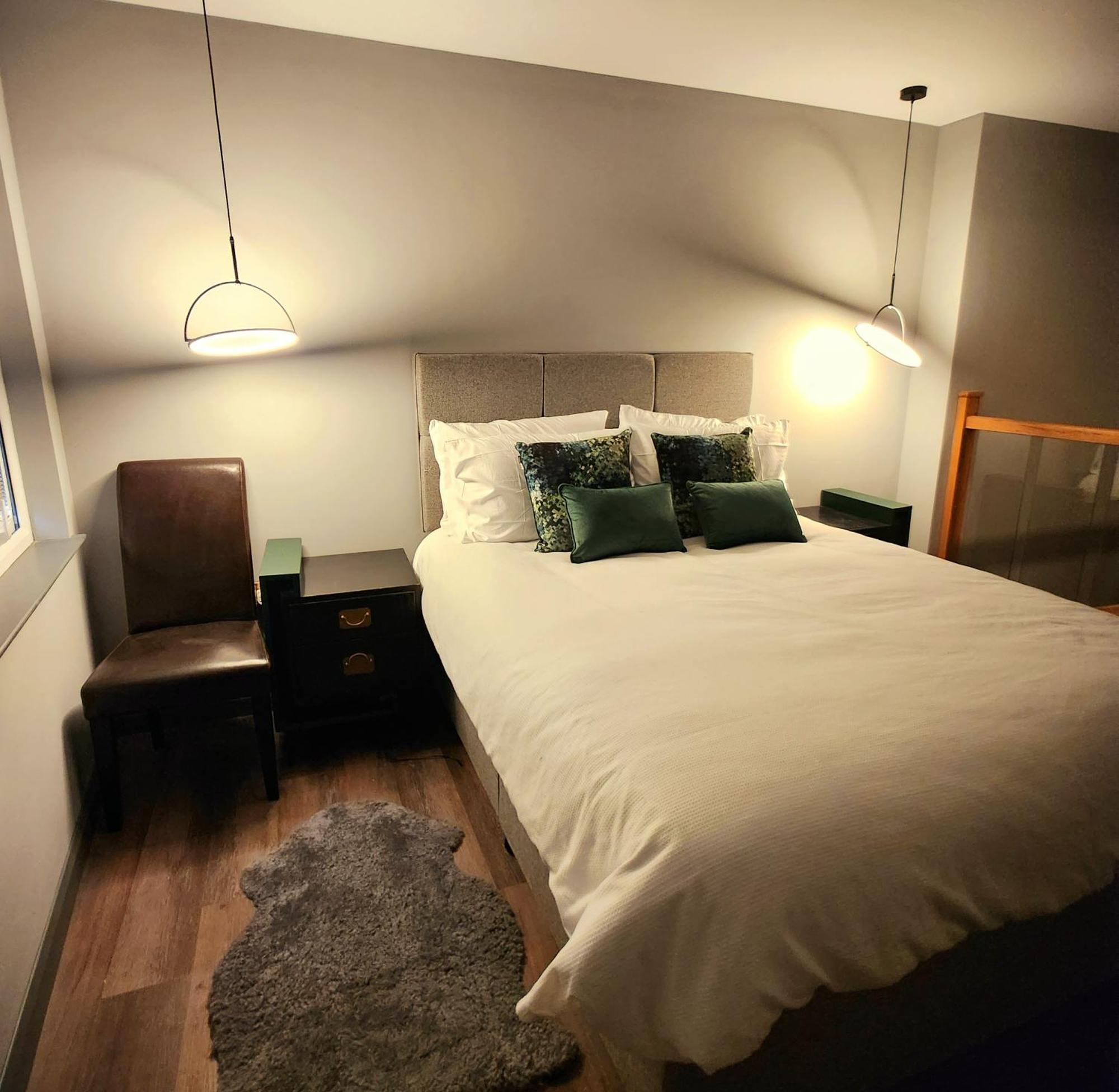 קאוז Pinnacle Suites Hotel מראה חיצוני תמונה